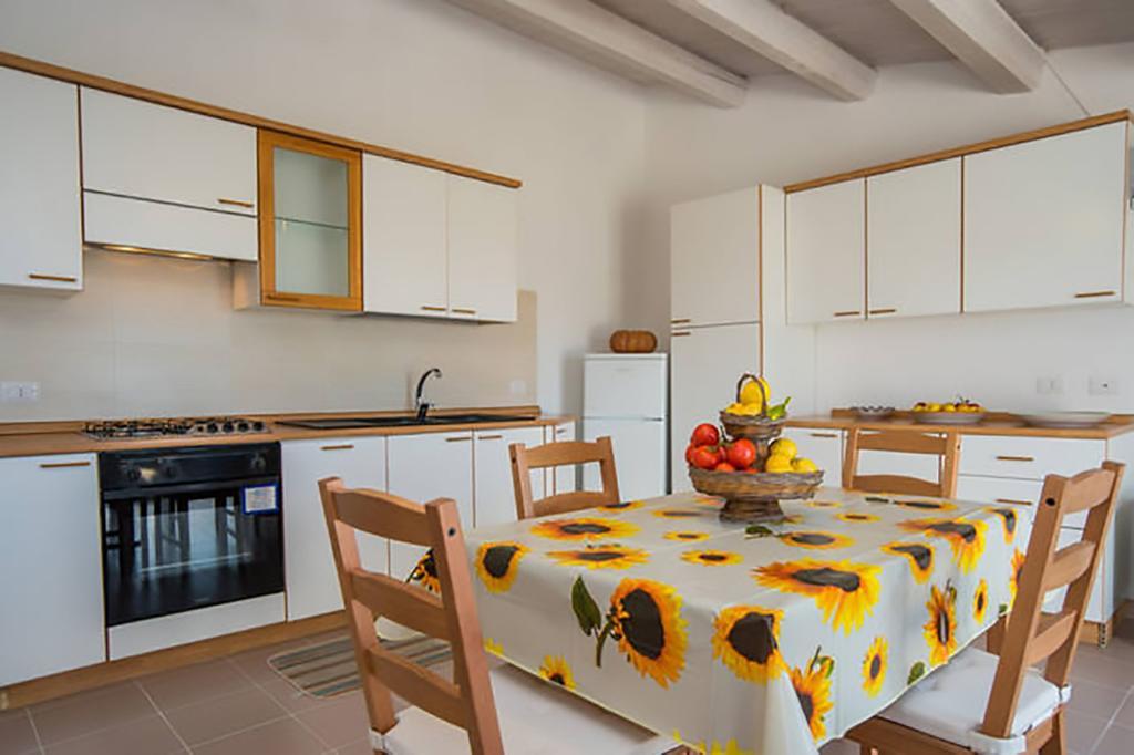 La Giara - Holiday Apartments サンピエリ エクステリア 写真