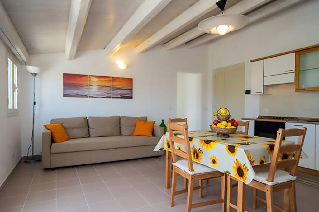 La Giara - Holiday Apartments サンピエリ エクステリア 写真