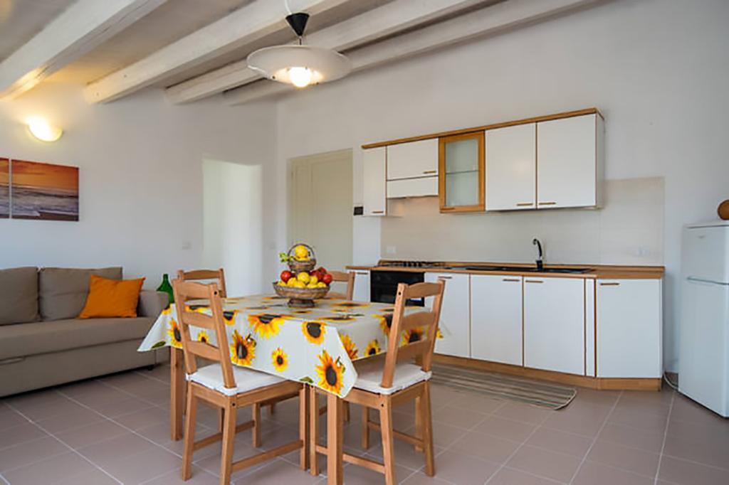 La Giara - Holiday Apartments サンピエリ エクステリア 写真